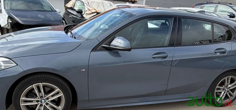 2020' BMW Série 1 D Pack M Auto photo #3