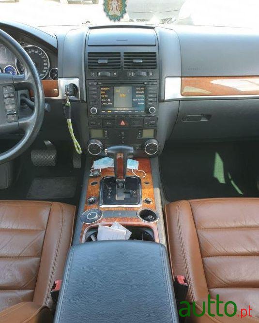 2004' Volkswagen Touareg R5 2.5 Tdi photo #3