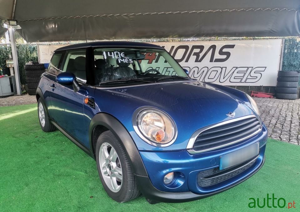 2011' MINI Cooper photo #1