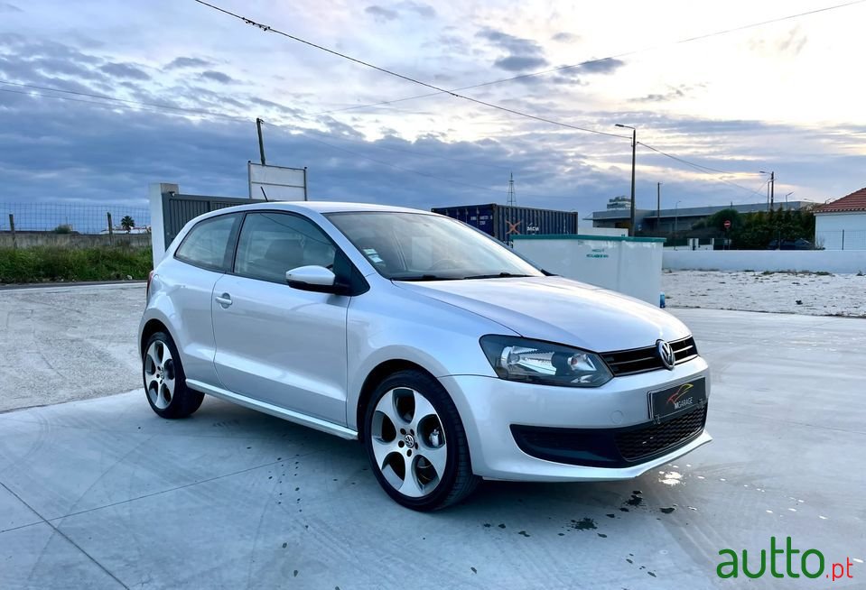 2012' Volkswagen Polo photo #3