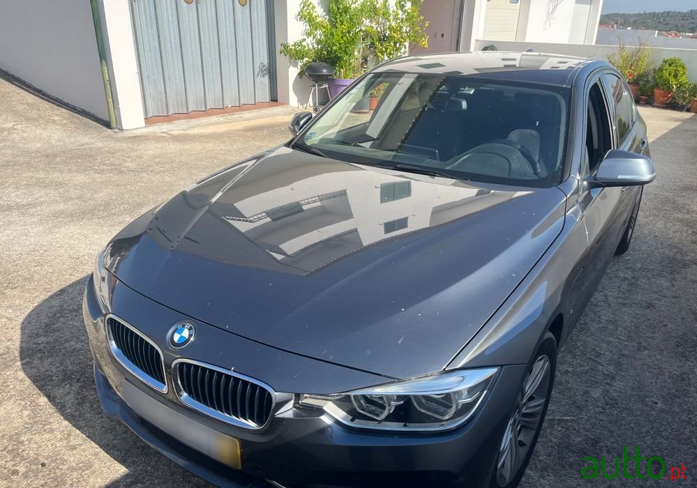 2017' BMW 330 E Iperformance photo #1