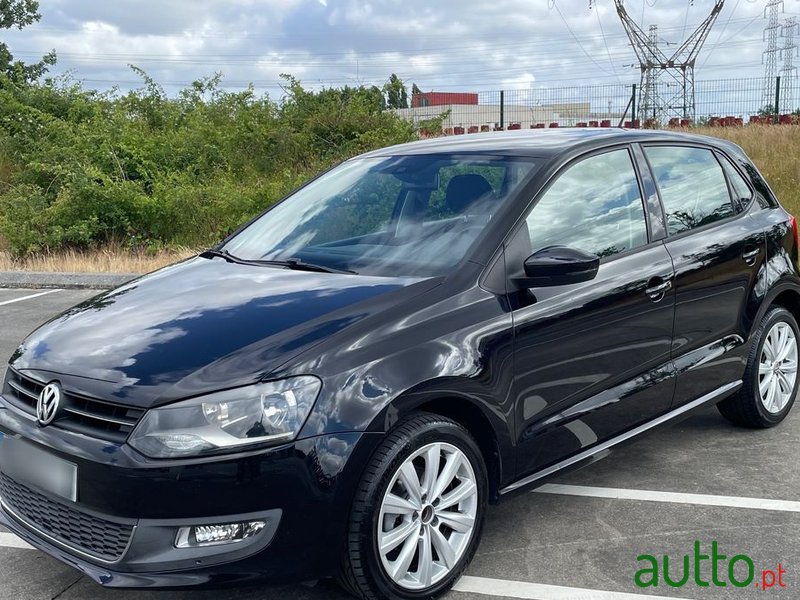 2010' Volkswagen Polo 1.2 Highline photo #2