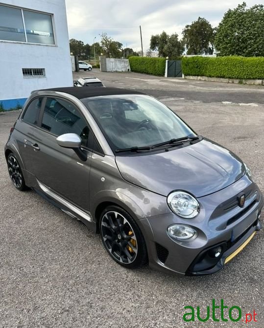 2016' Abarth 595C photo #4
