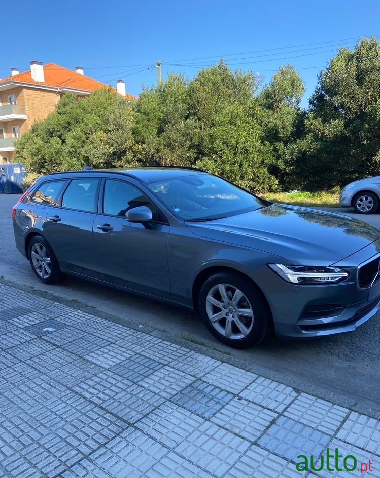 2017' Volvo V90 D3 Geartronic photo #4