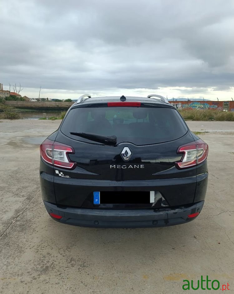 2012' Renault Megane Sport Tourer photo #5
