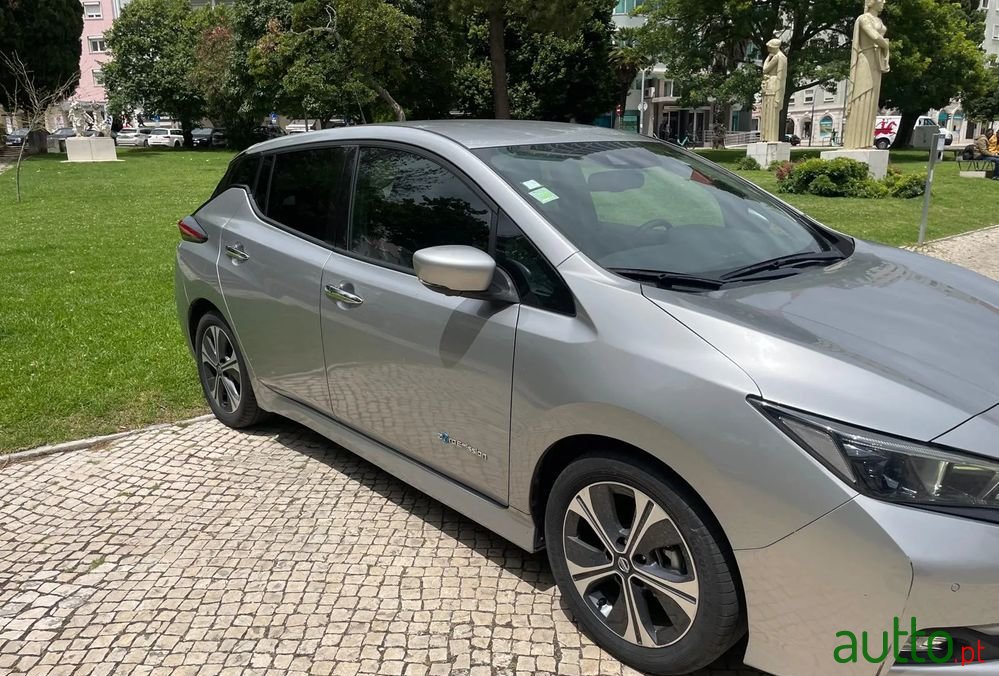 2019' Nissan Leaf N-Connecta photo #3