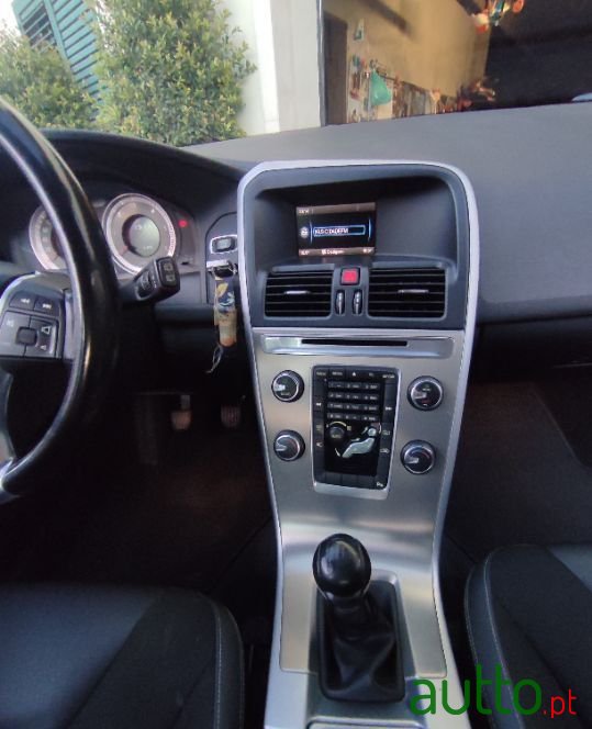 2011' Volvo Xc-60 photo #4