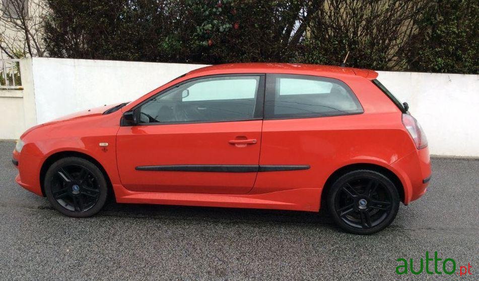 2002' Fiat Stilo 1.6  16V photo #3