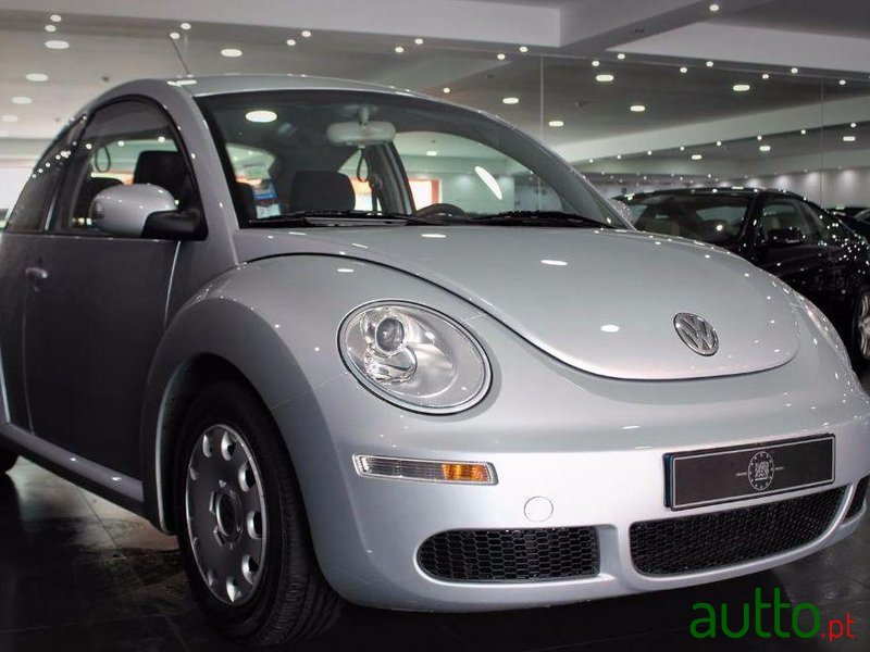 2007' Volkswagen New Beetle photo #2