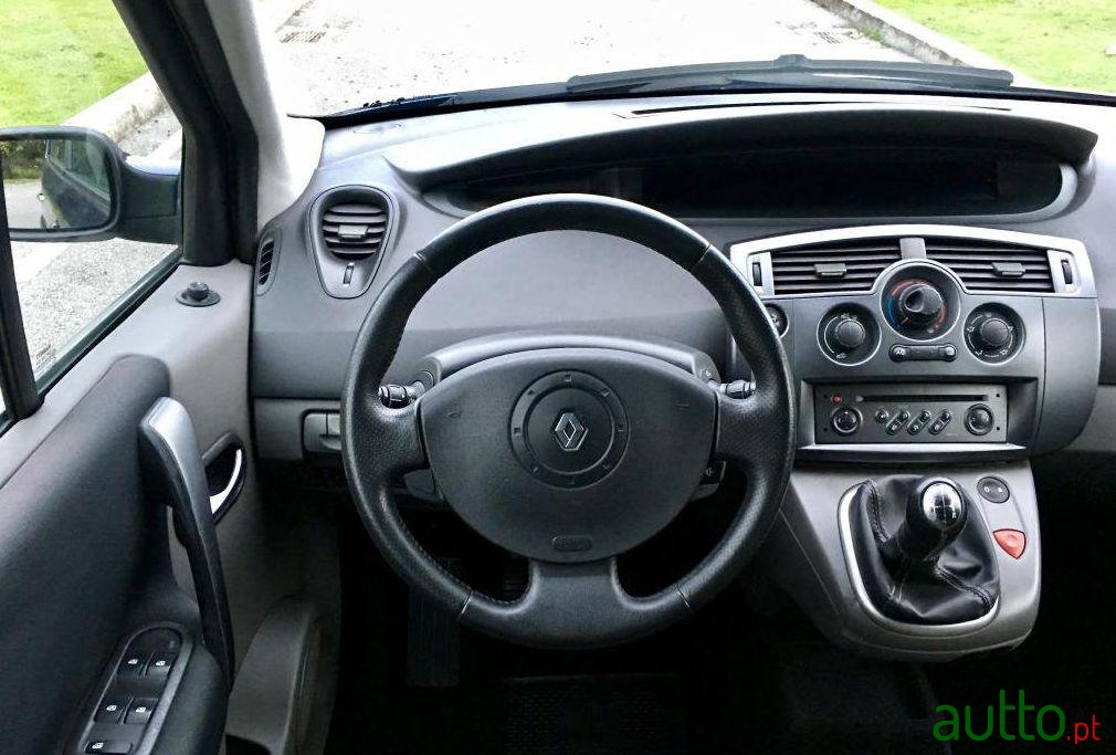2005' Renault Scenic 1.5 dCi Dynamique photo #1