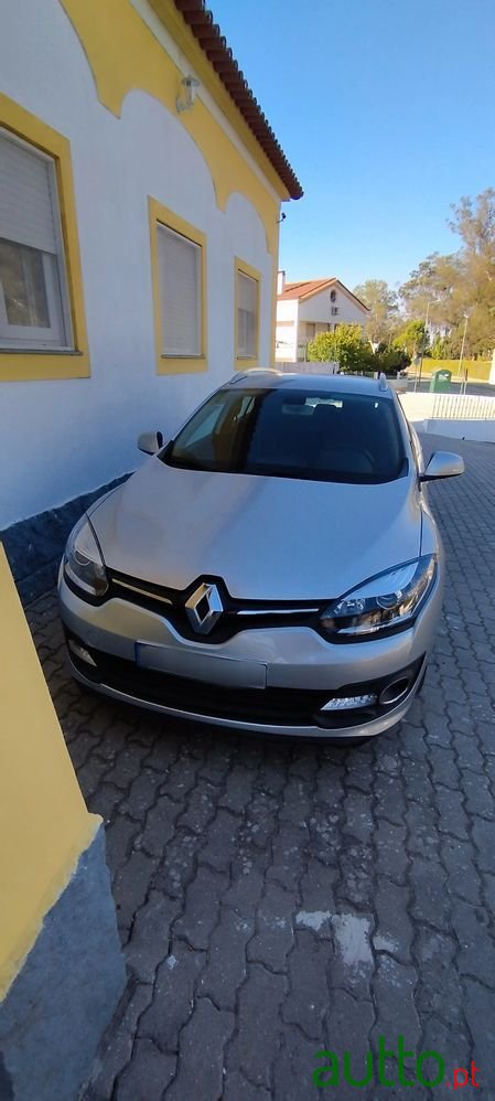 2014' Renault Megane photo #2