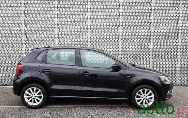 2016' Volkswagen Polo 1.4 Tdi Lounge photo #1