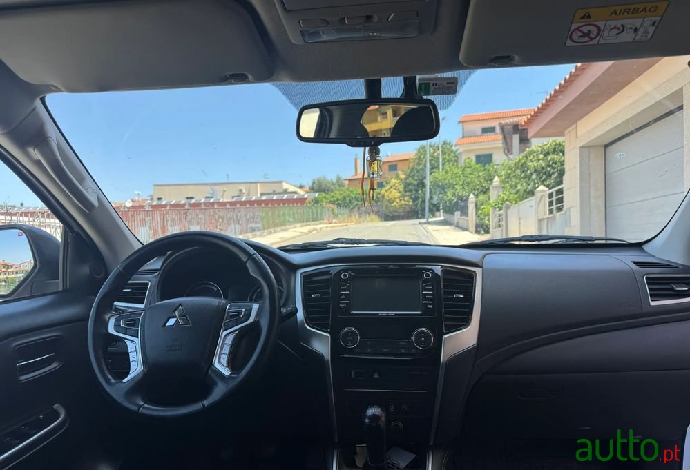 2022' Mitsubishi L200 photo #3