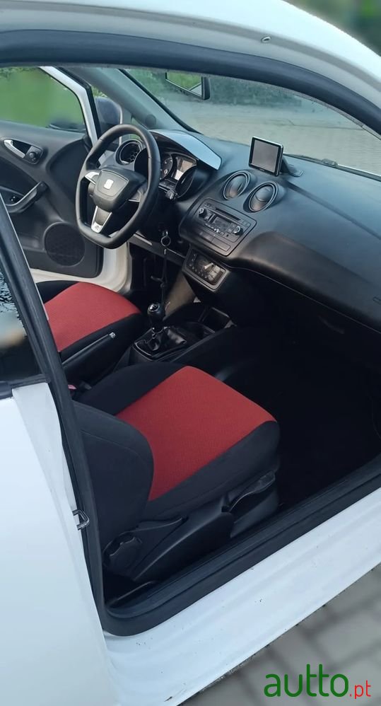 2013' SEAT Ibiza 1.6 Tdi Fr photo #5