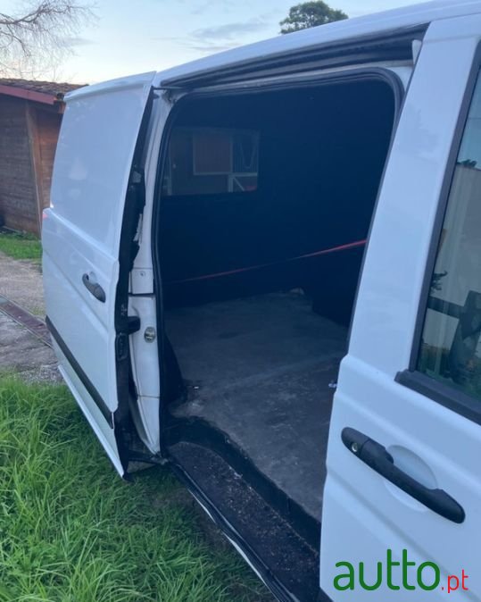 2003' Mercedes-Benz Vito photo #4