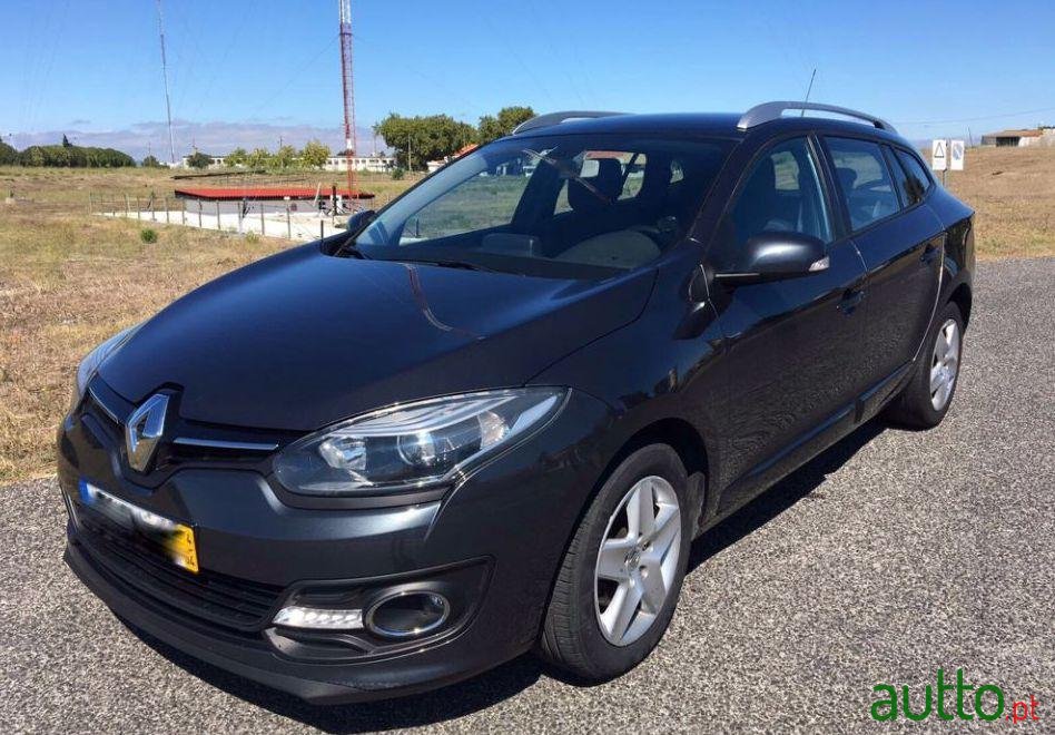 2014' Renault Megane Sport Tourer photo #2