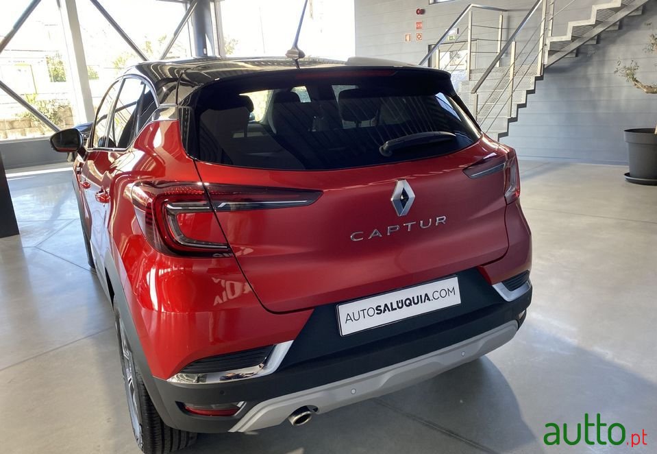 2021' Renault Captur photo #4