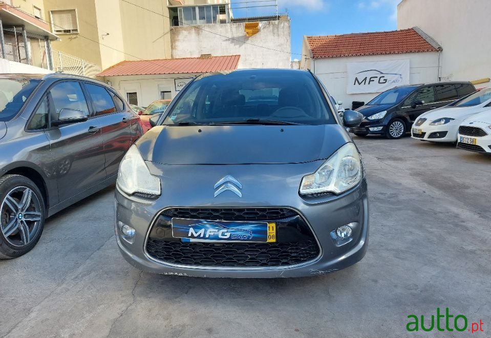 2011' Citroen C3 photo #2