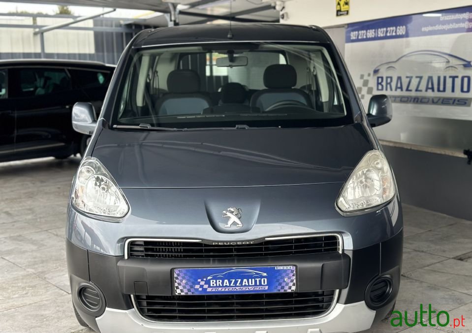 2012' Peugeot Partner photo #1