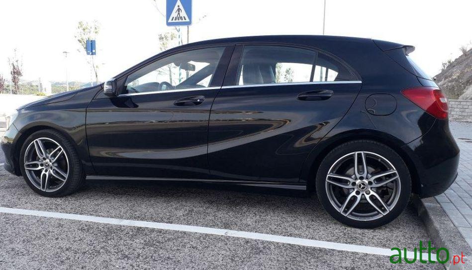 2015' Mercedes-Benz A-180 Cdi photo #1