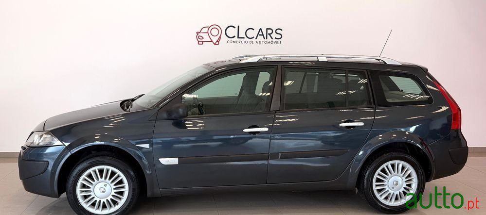 2006' Renault Megane Break photo #2