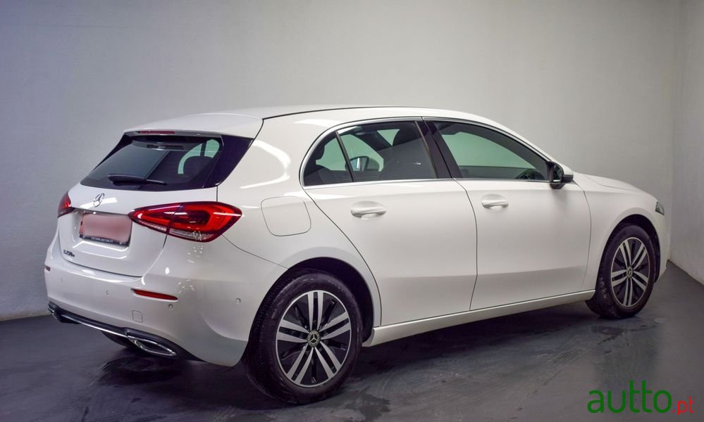 2023' Mercedes-Benz Classe A photo #3