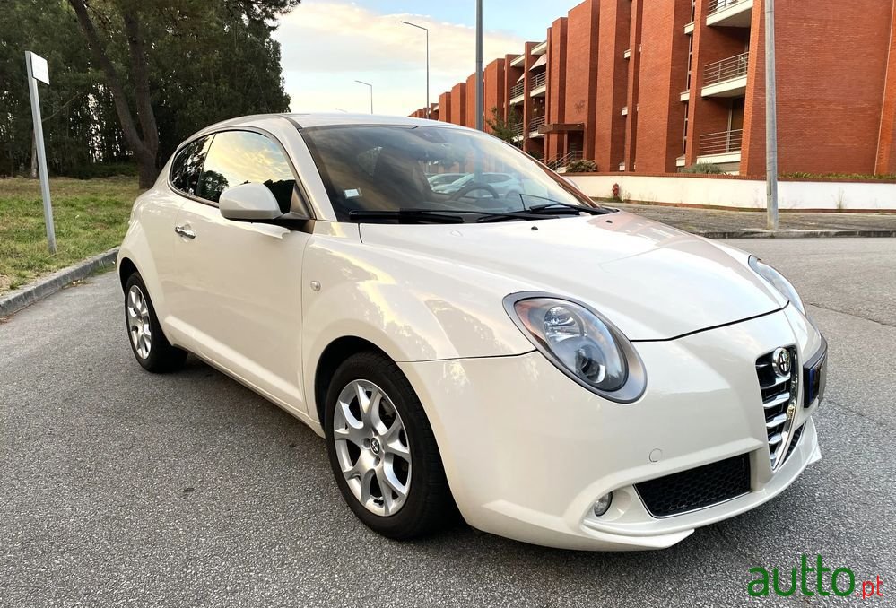 2015' Alfa Romeo MiTo photo #3