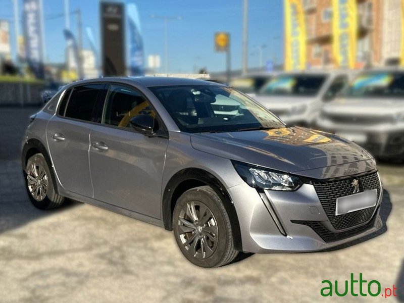 2023' Peugeot e-208 Allure photo #3