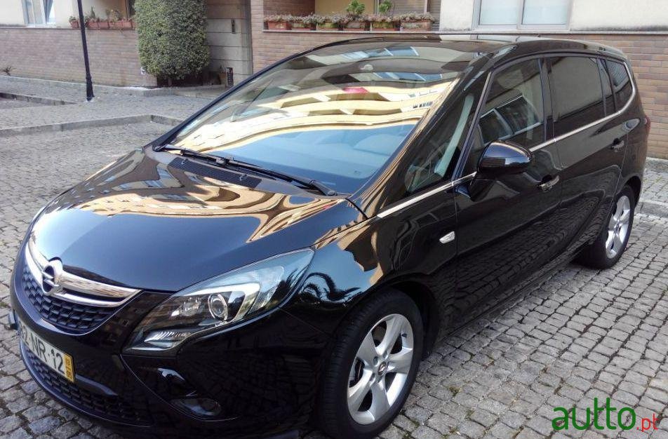 2013' Opel Zafira photo #4