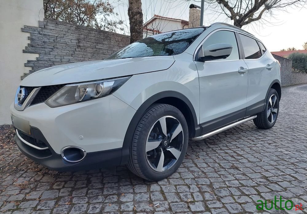 2015' Nissan Qashqai photo #1