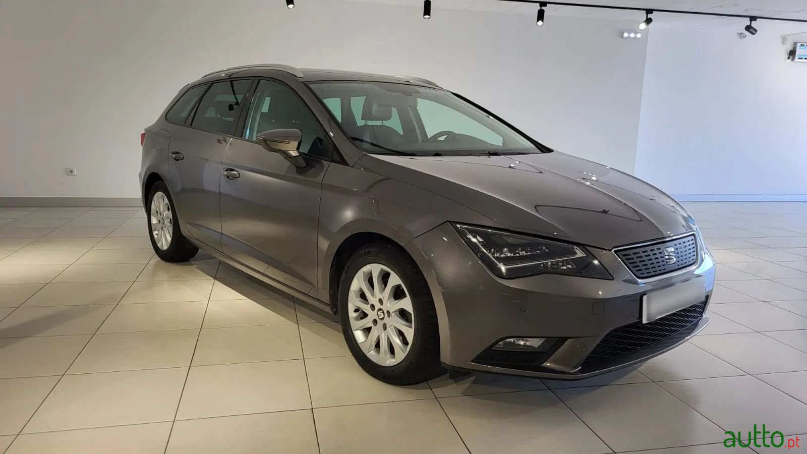 2014' SEAT Leon St photo #1