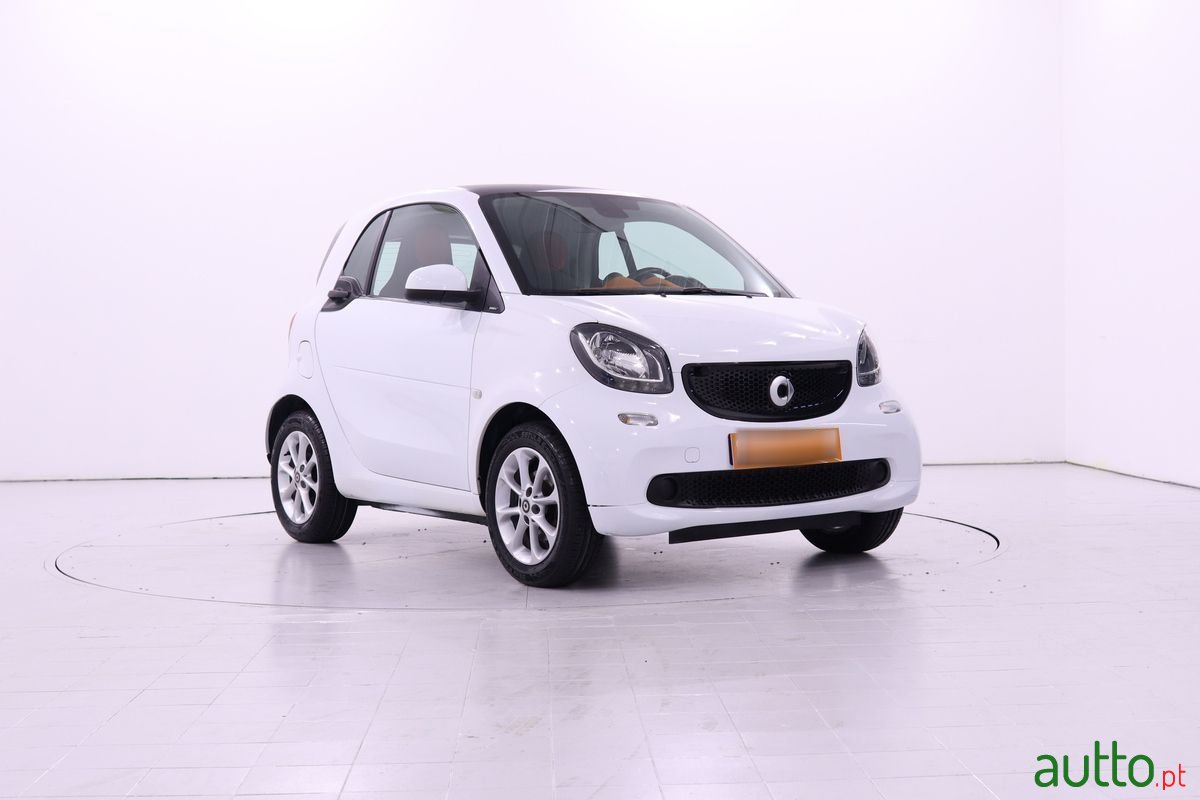 2015' Smart Fortwo photo #1