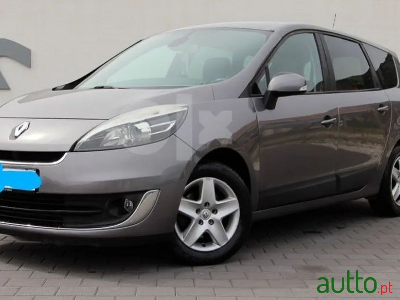 2012' Renault Grand Scenic photo #1