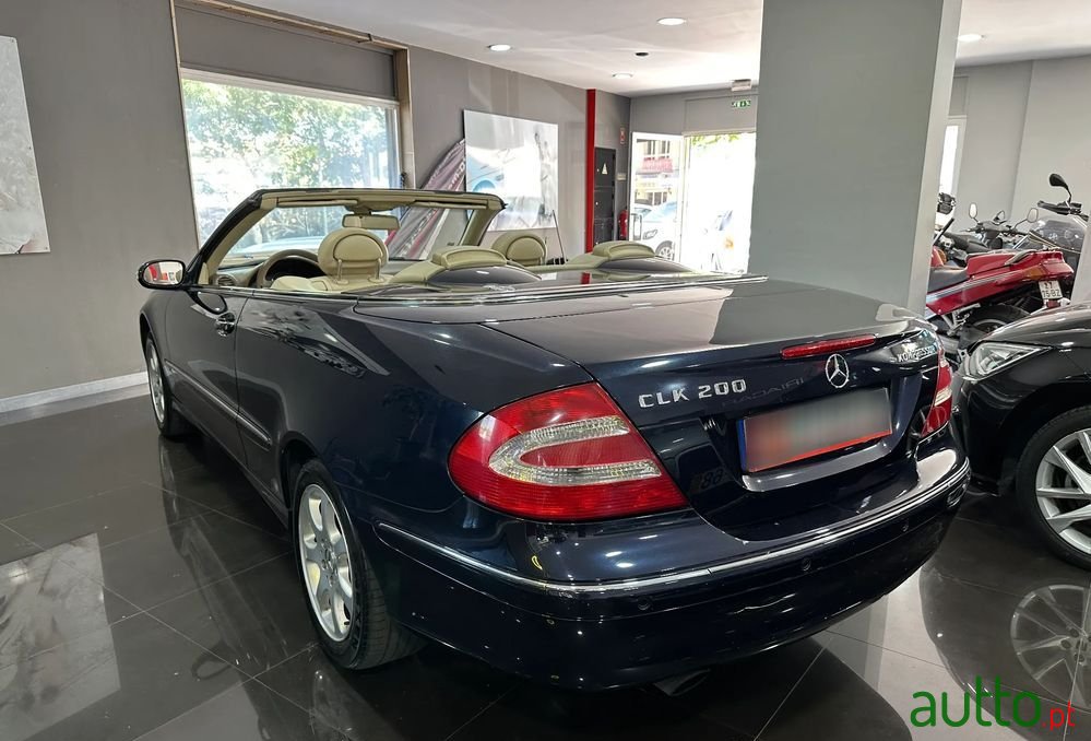 2004' Mercedes-Benz Classe Clk photo #2