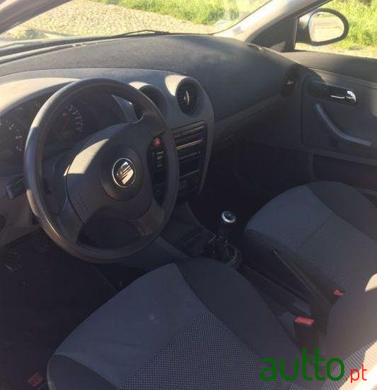 2005' SEAT Ibiza 6L photo #2
