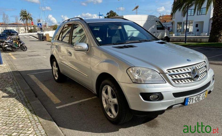 2007' Mercedes-Benz Ml-320 Cdi photo #1