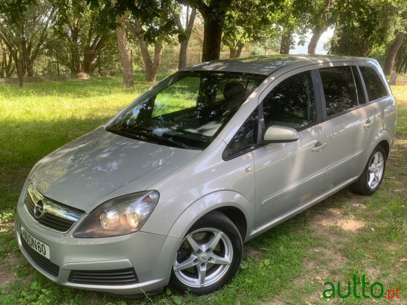 2006' Opel Zafira photo #3