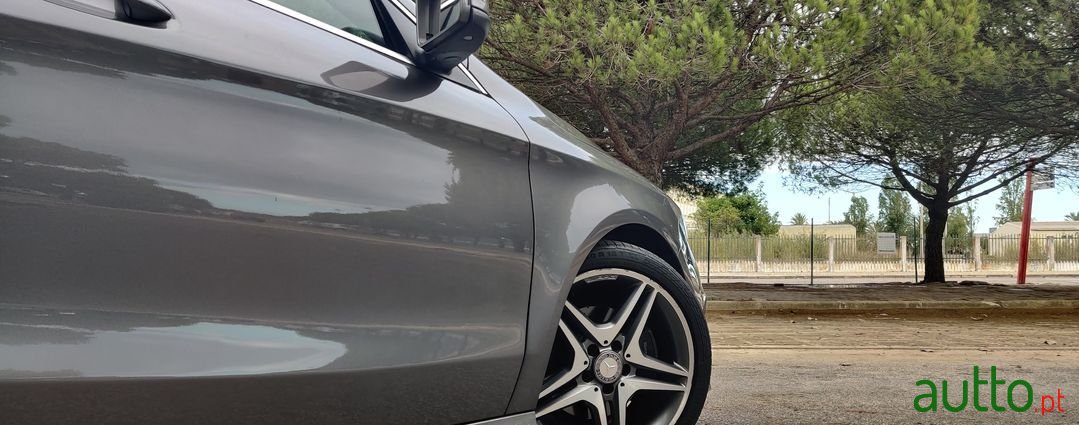 2015' Mercedes-Benz Cla-180 photo #6