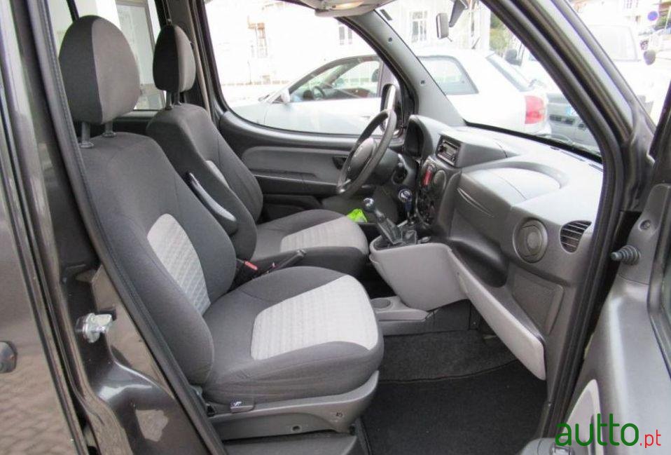 2007' Fiat Doblo Panorama photo #1