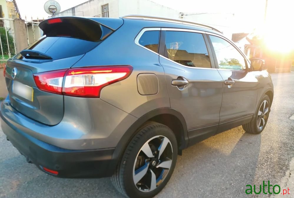 2015' Nissan Qashqai Xtronic photo #3