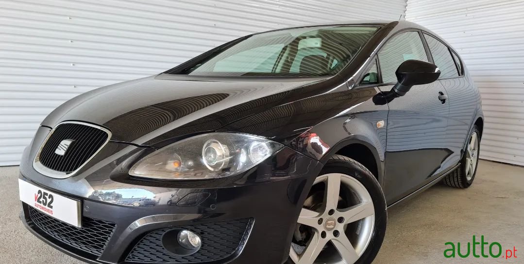 2010' SEAT Leon Sport photo #3