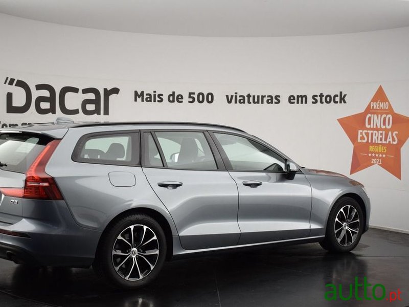 2019' Volvo V60 photo #6