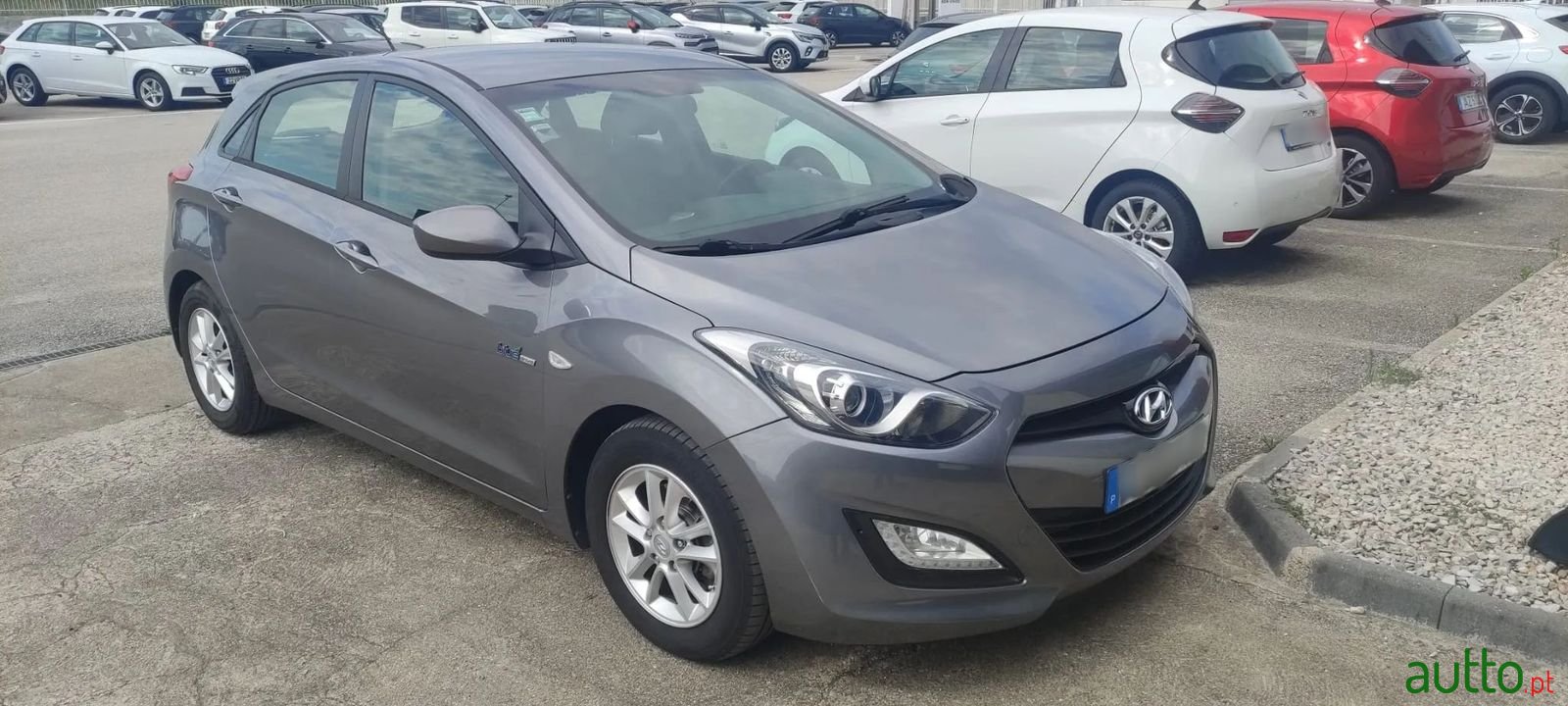 2012' Hyundai i30 photo #5