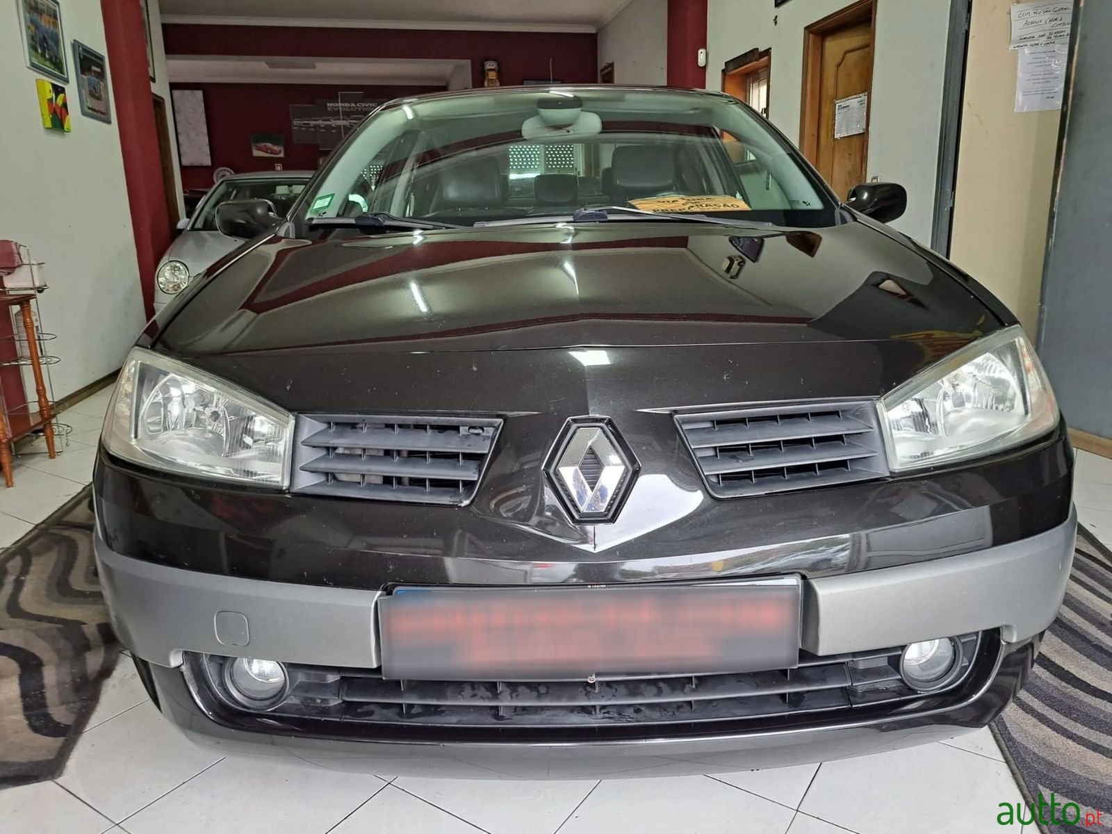 2004' Renault Megane photo #2