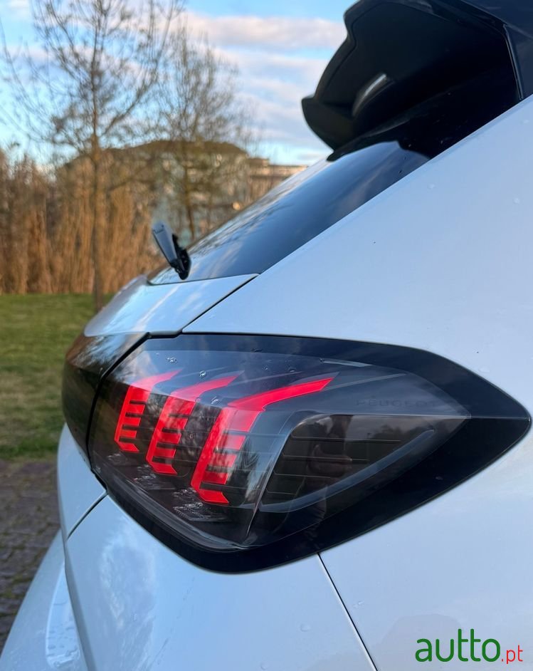 2022' Peugeot 208 photo #4