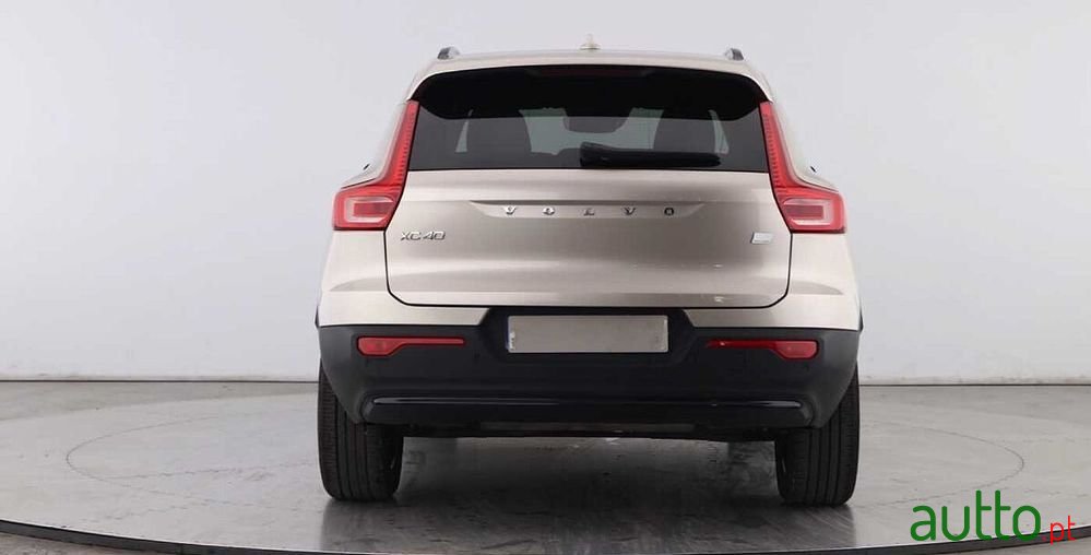 2023' Volvo Xc 40 photo #6