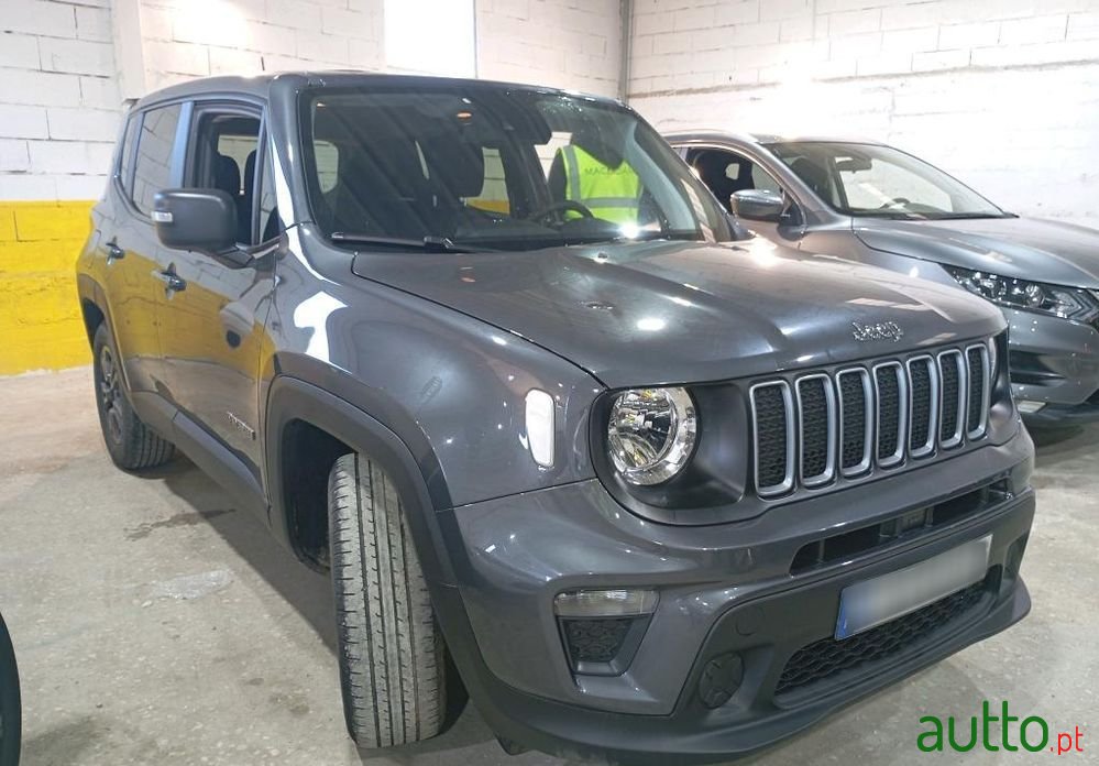 2022' Jeep Renegade photo #4