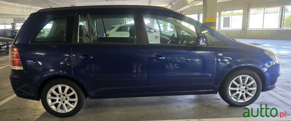 2006' Opel Zafira 1.9 Cdti Enjoy photo #3
