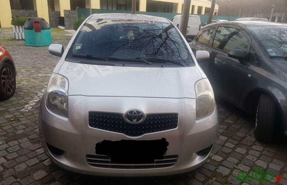 2006' Toyota Yaris photo #1