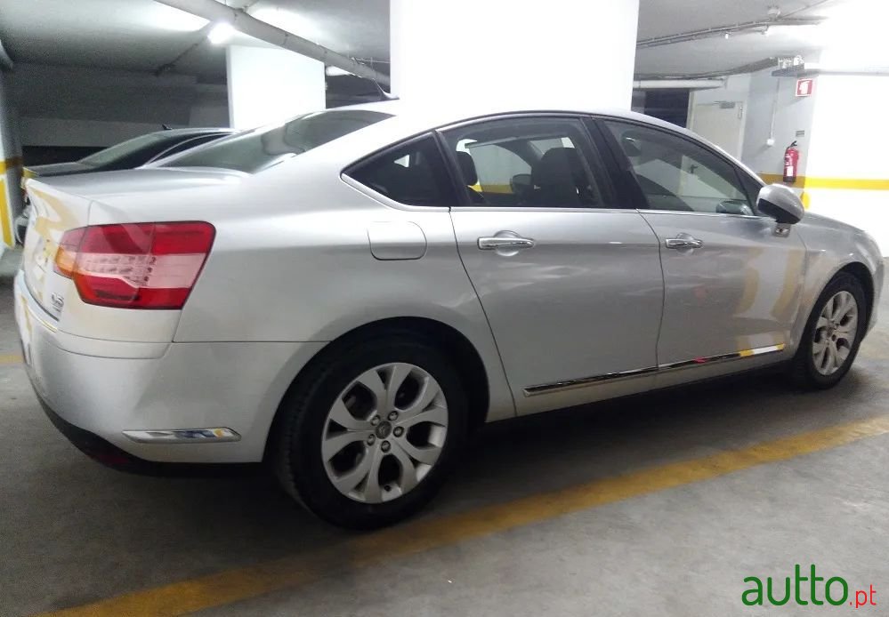 2009' Citroen C5 photo #6